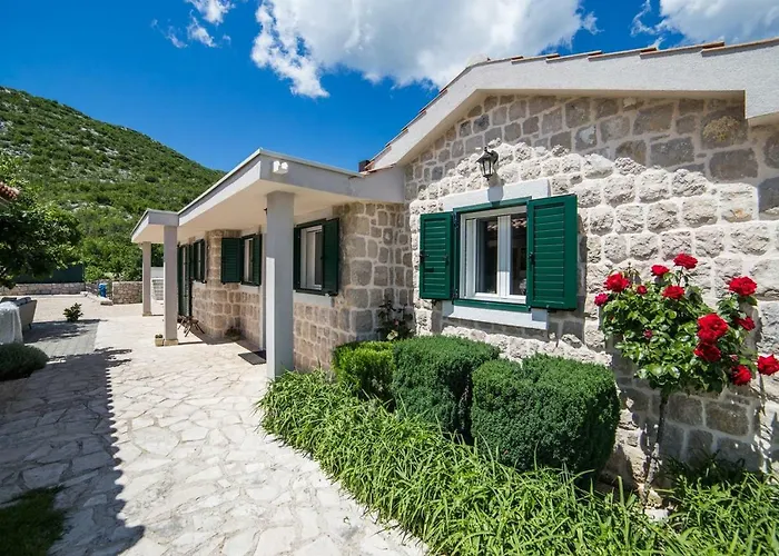 Silentio Luxury With Pool, Jacuzzi & Sauna Podgora (Split-Dalmatia)