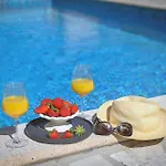 Silentio Luxury With Pool, Jacuzzi & Sauna Villa Podgora