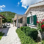 Villa Silentio Luxury With Pool, Jacuzzi & Sauna