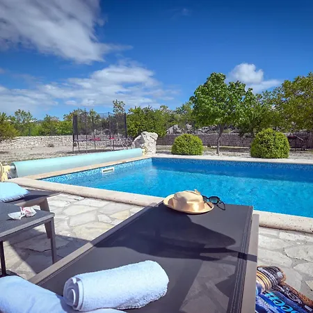 Villa Silentio, Complete Privacy Near Makarska *