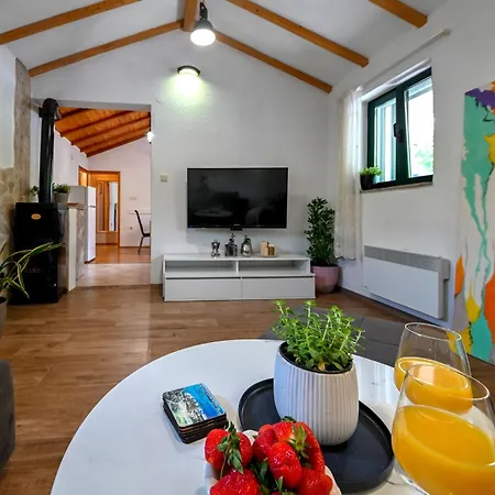 Villa Silentio, Complete Privacy Near Makarska *
