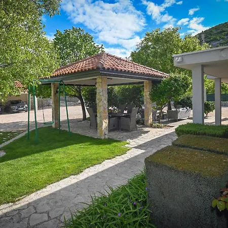 Villa Silentio, Complete Privacy Near Makarska