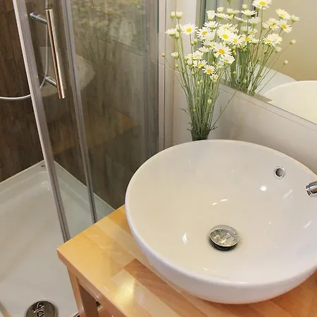 Silentio Luxury With Pool, Jacuzzi & Sauna וילה פודגורה