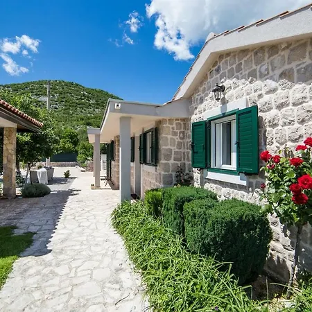 Villa Silentio, Complete Privacy Near Makarska
